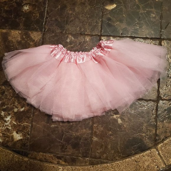 5/25 Pink Tulle Tutu 0-12 mo NWOT - Picture 2 of 3